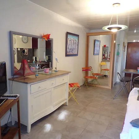 Apartment Calme Et Moderne Avec Parking Prive, A 500m De La - - Fr-1-328-241 La Grande-Motte